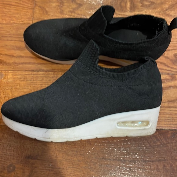 dkny slip ons